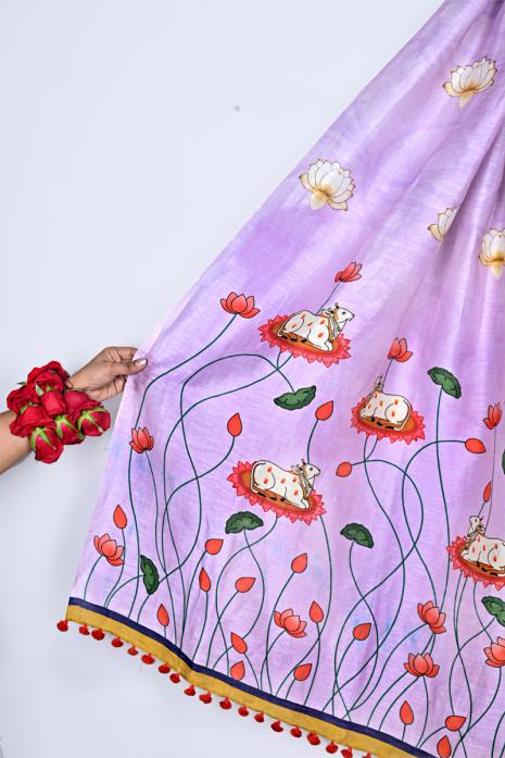Printed Pichwai designs light purple coloured dupatta on handwoven Tussar linen fabric.