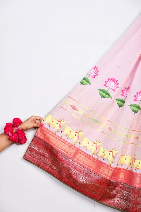 A vibrant Paithani dupatta in pink colour